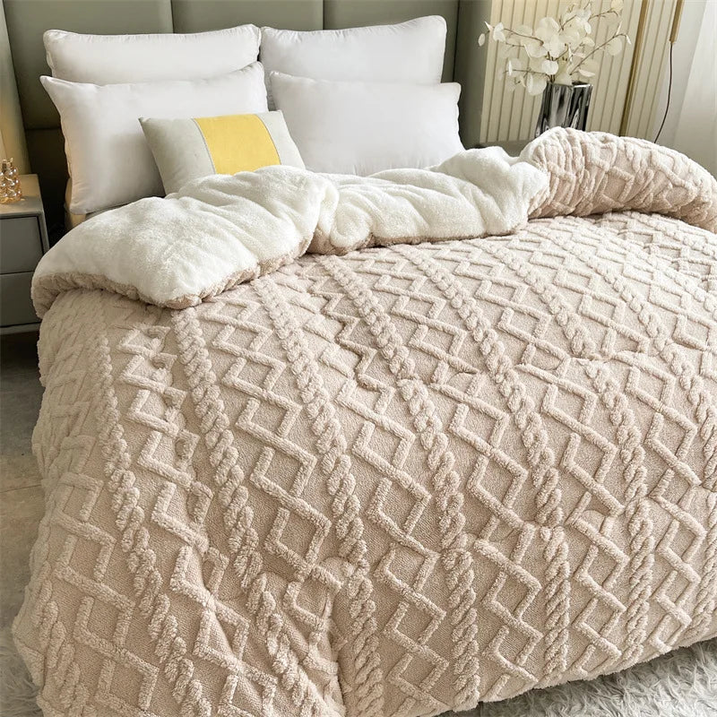 New Super Thickened Warm Winter Blankets for Beds Artificial Lamb Cashmere Weighted Blankets Soft Fluffy Warmth Comforter Duvet