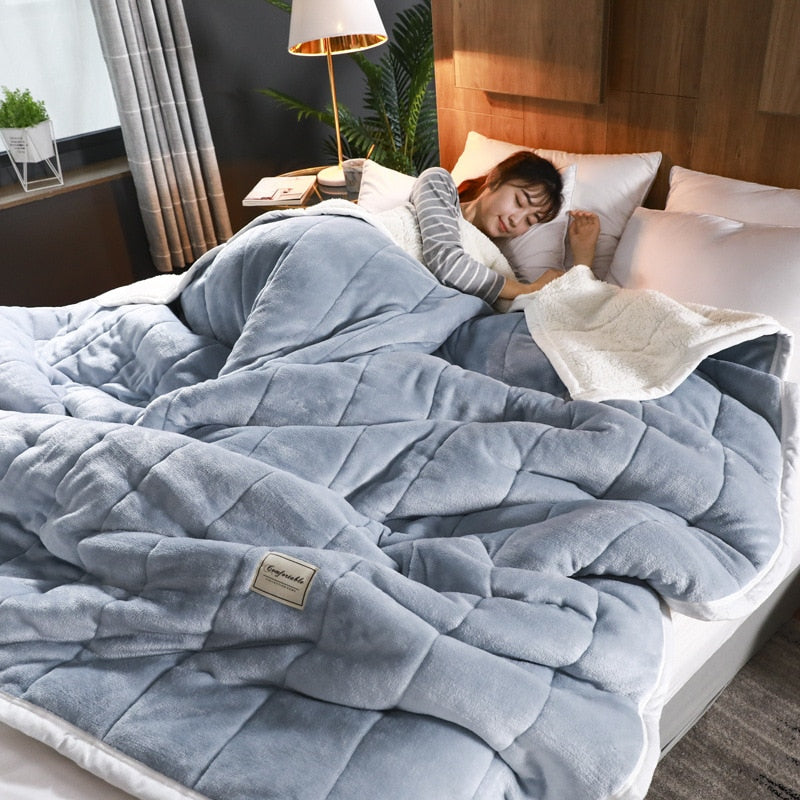 Fleece Blankets and Throws Thick Warm Winter Blankets Home Super Soft Duvet Luxury Solid Blankets on Twin Bedding